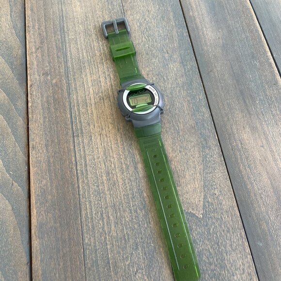 Vintage Smirnoff Vodka Citrus Twist Green Plastic Promo Watch New Battery (B4) - Picture 1 of 4